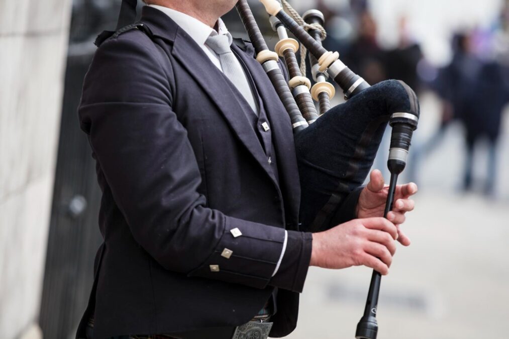 Before You Buy a Set of Bagpipes